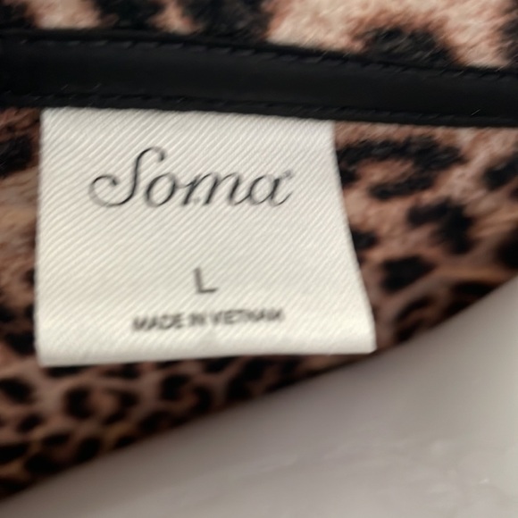 Soma Pajama Top Sleep Shirt Leopard Button Down L - Picture 3 of 4